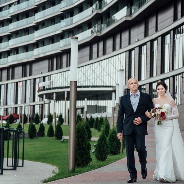 1884DD51-D9E7-487B-B849-5FF538C8DF1F