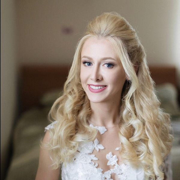 8DEC0639-1EB1-4A23-8998-9E95EE1C6602