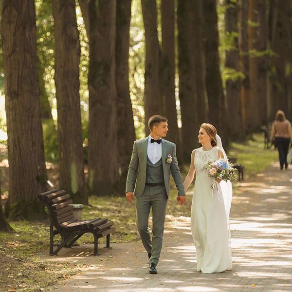 5A828FF3-D986-49F9-B6DA-1C71D25B4C0C