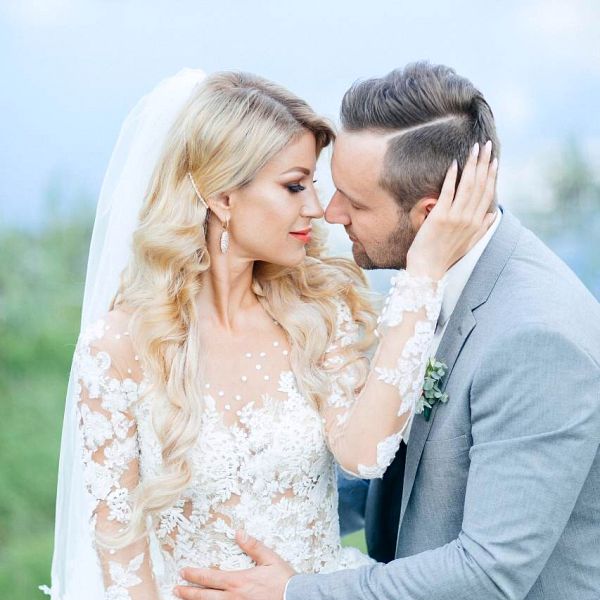 EC09D17C-E7AF-4259-BE3B-41BAC2217A7C