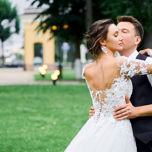 84271F33-1E3E-42DC-8C44-AA7D7A35F946