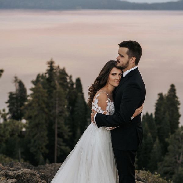 E9D54F8F-7704-4812-946A-69485066FD91