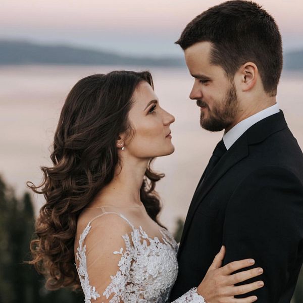 0D7FF325-AF91-45DB-80D3-7AFF2FB040F4