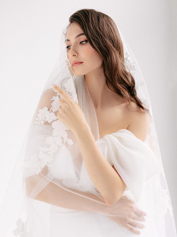 Elena — кружево 2.8 м.